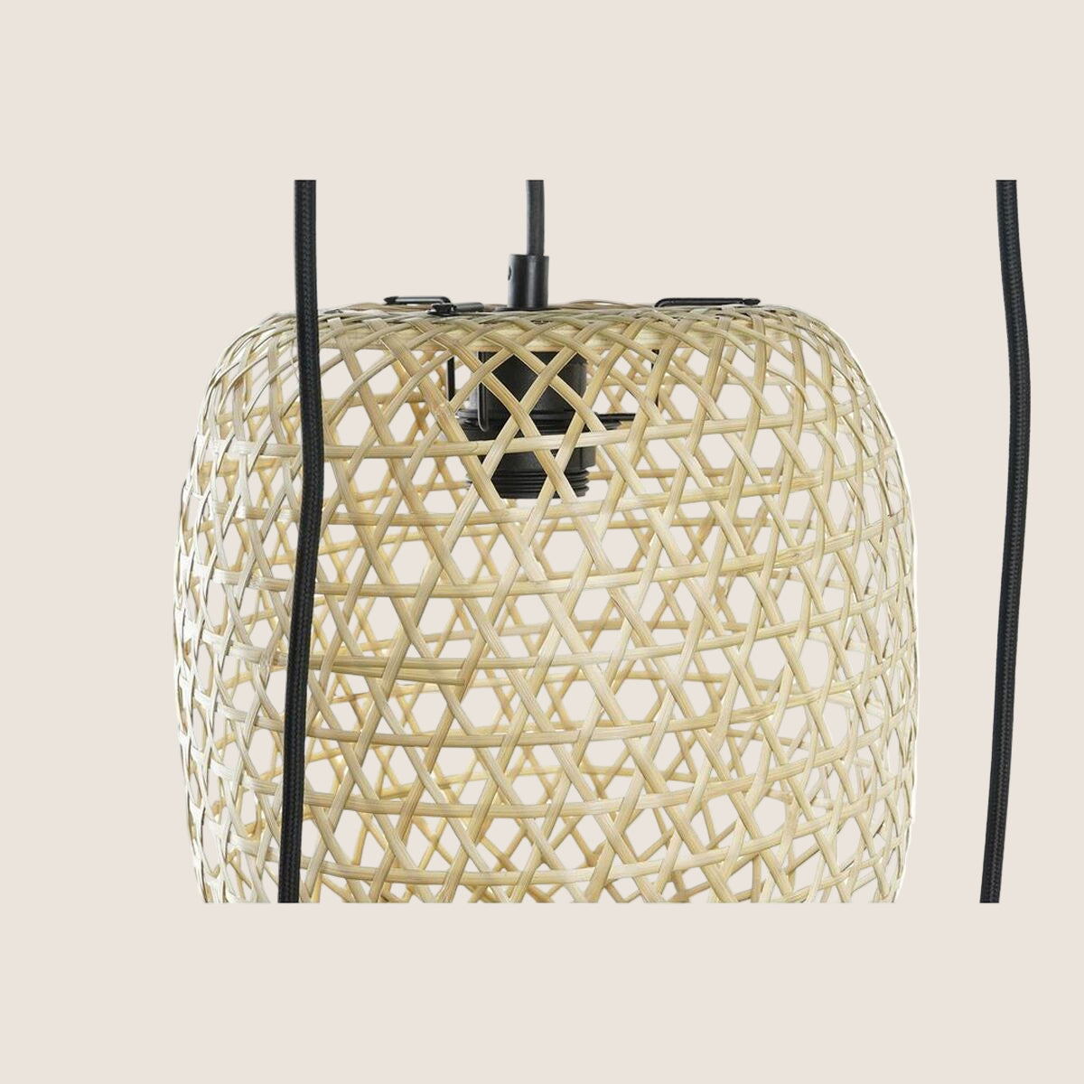 V10H5EEE6EE97BEED305FE627A3FDD0DB994R4182640P2