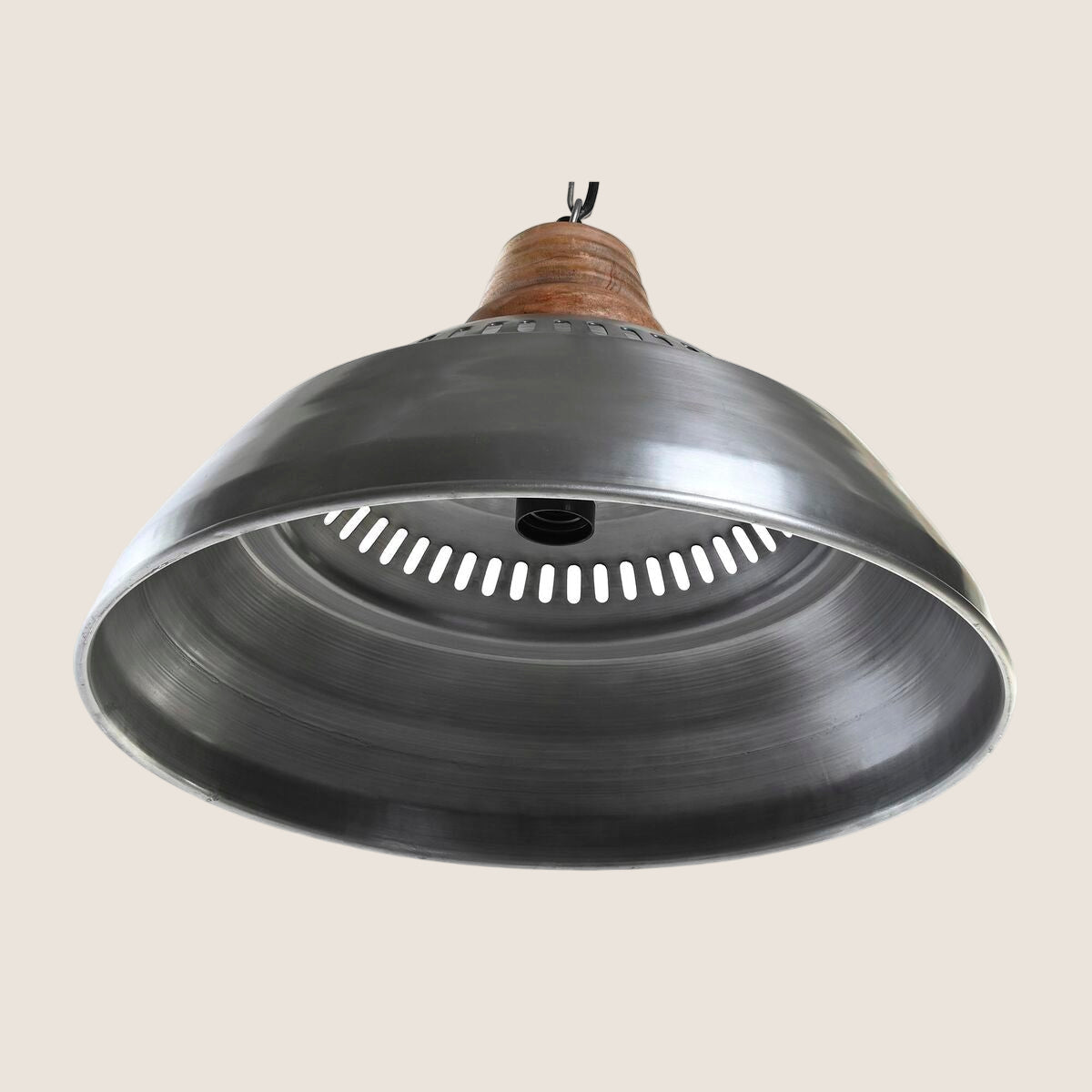 V6H9001542BE40CF5EA77F3CF9874329422R2388244P3