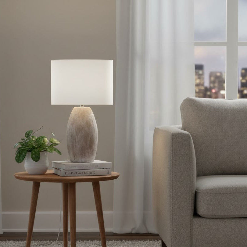 Célina- Bordslampa med urban elegans som berikar ditt hem