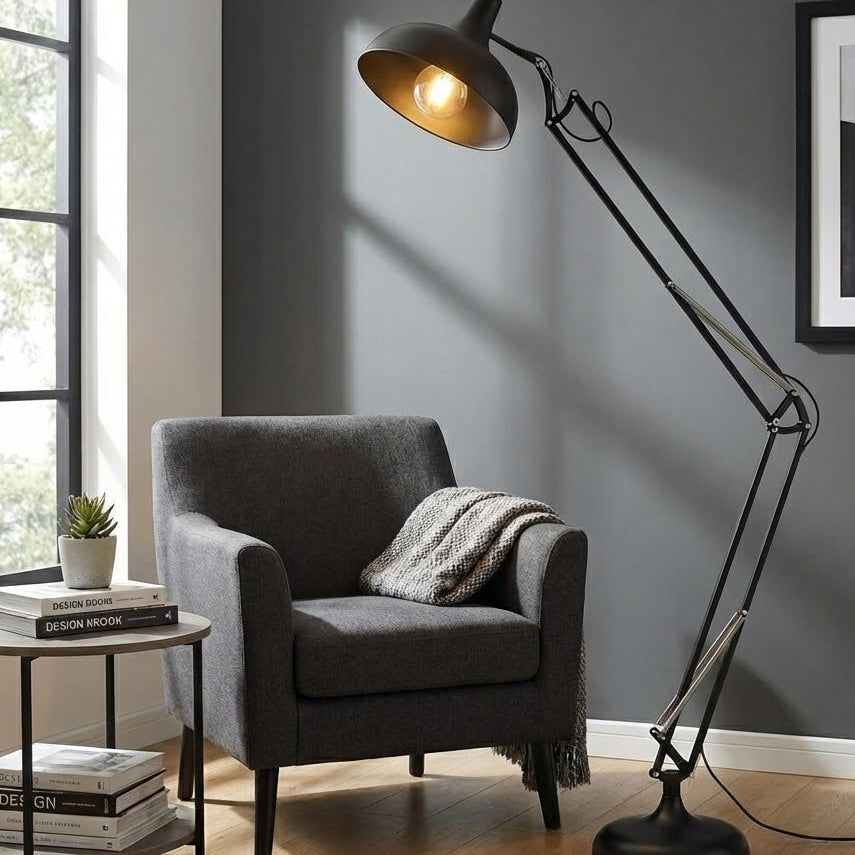 Varia – Modern golvlampa i arkitektstil