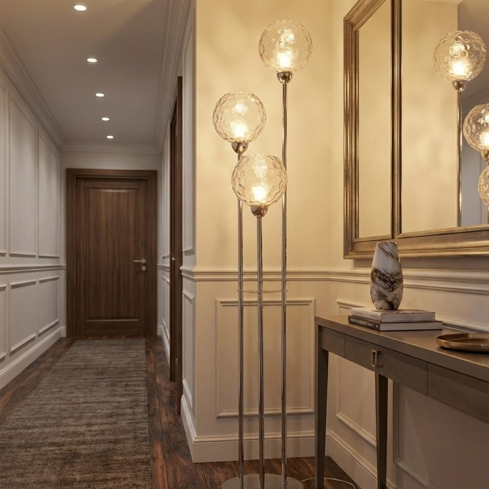 Venora Golvlampa – Modern Glamour på Tre Nivåer