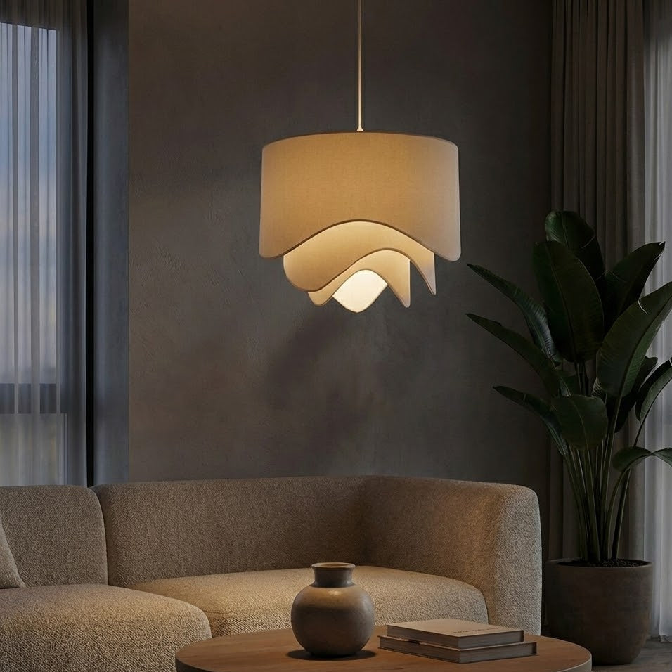 Celia taklampa - Vågig elegans för lugna rum