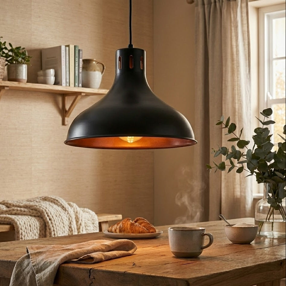 Amira Taklampa - Industriell Styrka och Stilfull Belysning